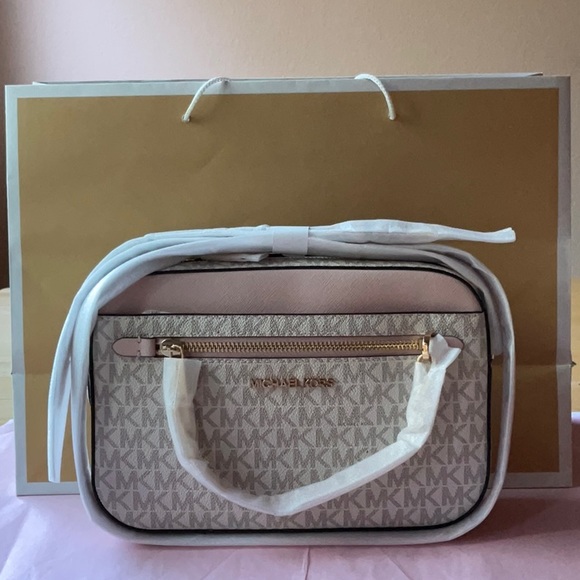 ✈️🌸✈️ MICHAEL KORS JET SET LARGE CROSSBODY ✈️🌸✈️NWT - Picture 2 of 16